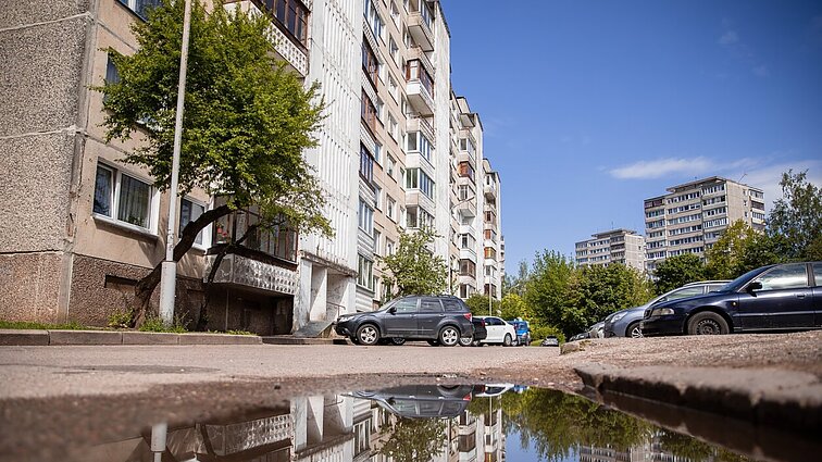 Ekonomistas apie pradinio įnašo mažinimą pirmam būstui: kylančios kainos suvalgys skirtumą