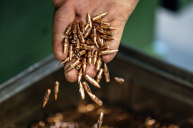 Giraitės ginkluotės gamykloje atidaryti du modernūs įrenginiai