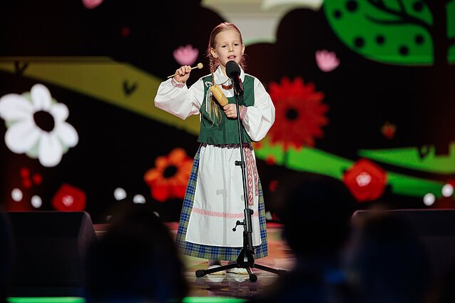 Dainų dainelė 2026. Paulina Petrošiūtė – „Parvadykit skvirbą“