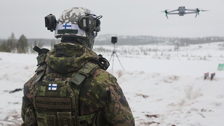 NATO vadovo pavaduotojas: mokomės iš Ukrainos pamokų, mūsų pasiruošimą jaučia ir Rusija
