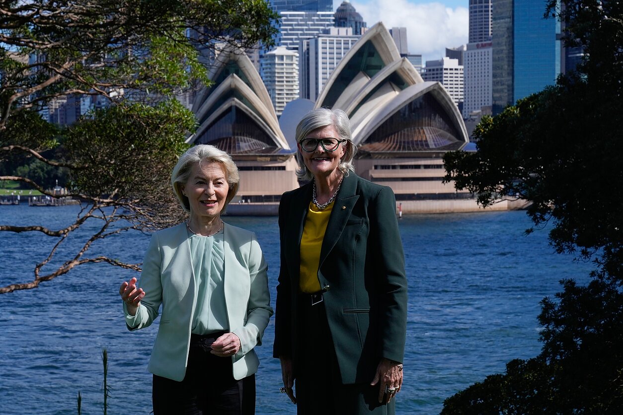 EK pirmininkė Ursula von der Leyen ir Australijos generalgubernatorė Sam Mostyn EK pirmininkė Ursula von der Leyen ir Australijos generalgubernatorė Sam Mostyn