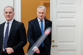 Ridas Jasiulionis, Gitanas Nausėda