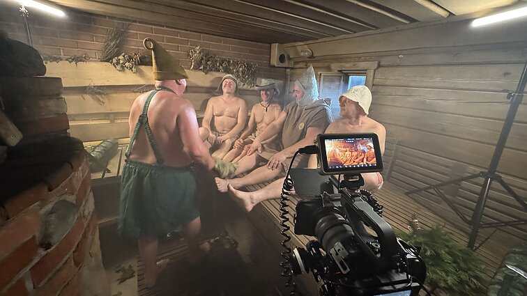 Grupių „16 Hz“ ir „Jonis“ klipo filmavimo akimirka Grupių „16 Hz“ ir „Jonis“ klipo filmavimo akimirka