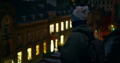 Kadras iš filmo „Antrasis miestas“ Kadras iš filmo „Antrasis miestas“