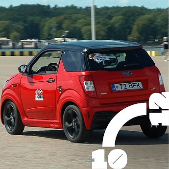 Instruktorius apie mažuosius automobilius: būtų logiška reikalauti ne tik teorinių žinių