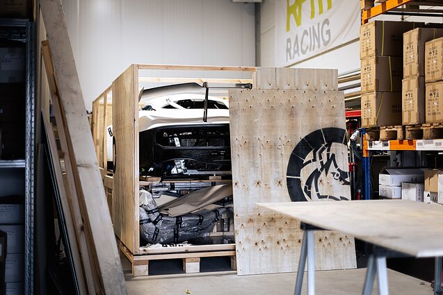 Lietuviškas superautomobilis „Rhino RR01“ išplaukė pas pirmąjį klientą Lietuviškas superautomobilis „Rhino RR01“ išplaukė pas pirmąjį klientą