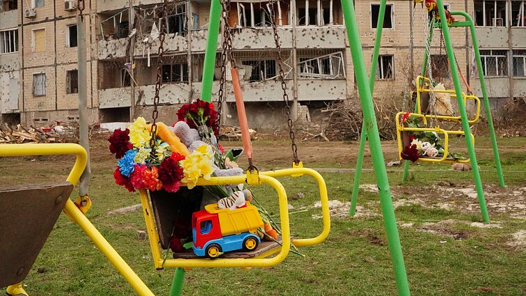 Žemaičių muziejuje – paroda Ukrainai palaikyti: eksponuojamos fotografijos, pinami tinklai