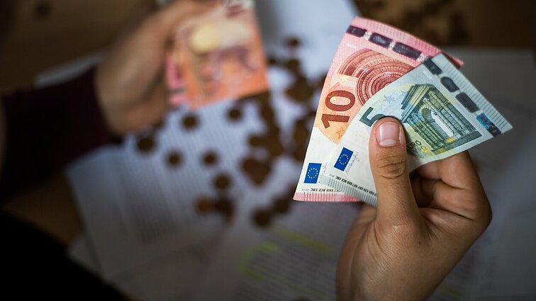 Karo Irane poveikis: smukus fondams, daugėja atsiimančių prašymus nekaupti II-oje pakopoje