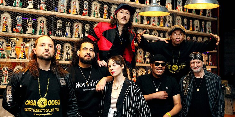„Gogol Bordello“ „Gogol Bordello“