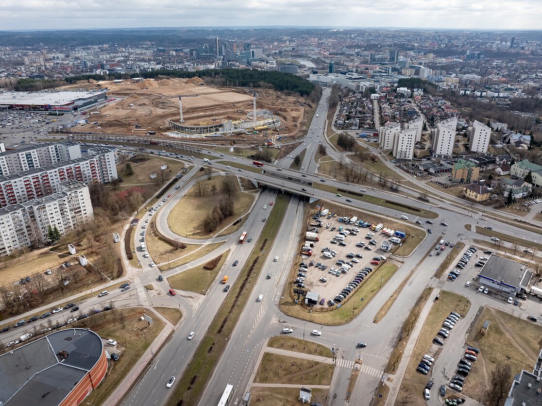 Vilniuje vairuotojų laukia dideli pokyčiai Ukmergės ir Ozo gatvių sankirtoje Vilniuje vairuotojų laukia dideli pokyčiai Ukmergės ir Ozo gatvių sankirtoje
