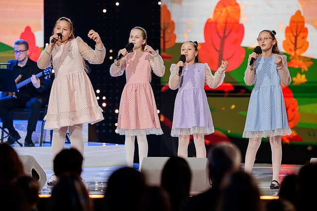 Dainų dainelė 2026. Mergaičių kvartetas – „Rudenėlis atšuoliuoja“