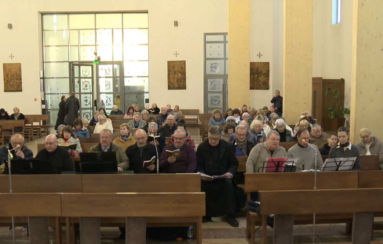 Unikali 400 metų tradicija – Žemaičių Kalvarijos kalnai, kurie suburia vis daugiau žmonių Unikali 400 metų tradicija – Žemaičių Kalvarijos kalnai, kurie suburia vis daugiau žmonių
