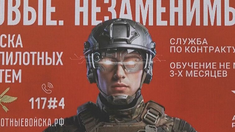 Rusija neigia mobilizaciją, bet aktyviai ieško karių: studentams pinigai, įmonėms – kvotos