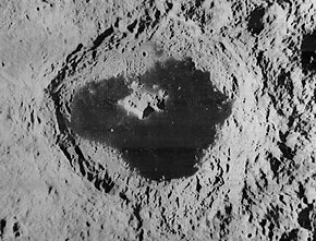 „Lunar Orbiter 1“ roboto padaryta kraterio nuotrauka „Lunar Orbiter 1“ roboto padaryta kraterio nuotrauka
