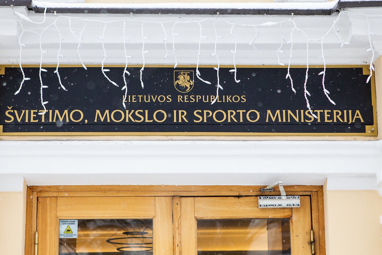 Lietuvos Respublikos švietimo, mokslo ir sporto ministerija Lietuvos Respublikos švietimo, mokslo ir sporto ministerija