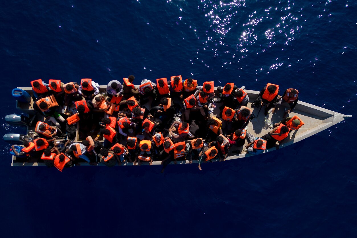 Migrantai. Asociatyvi Migrantai. Asociatyvi
