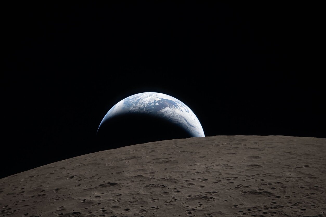 Photo: LRT SpaceX Falcon 9 Rocket Stage Crashes Into Moon Near Einstein Crater