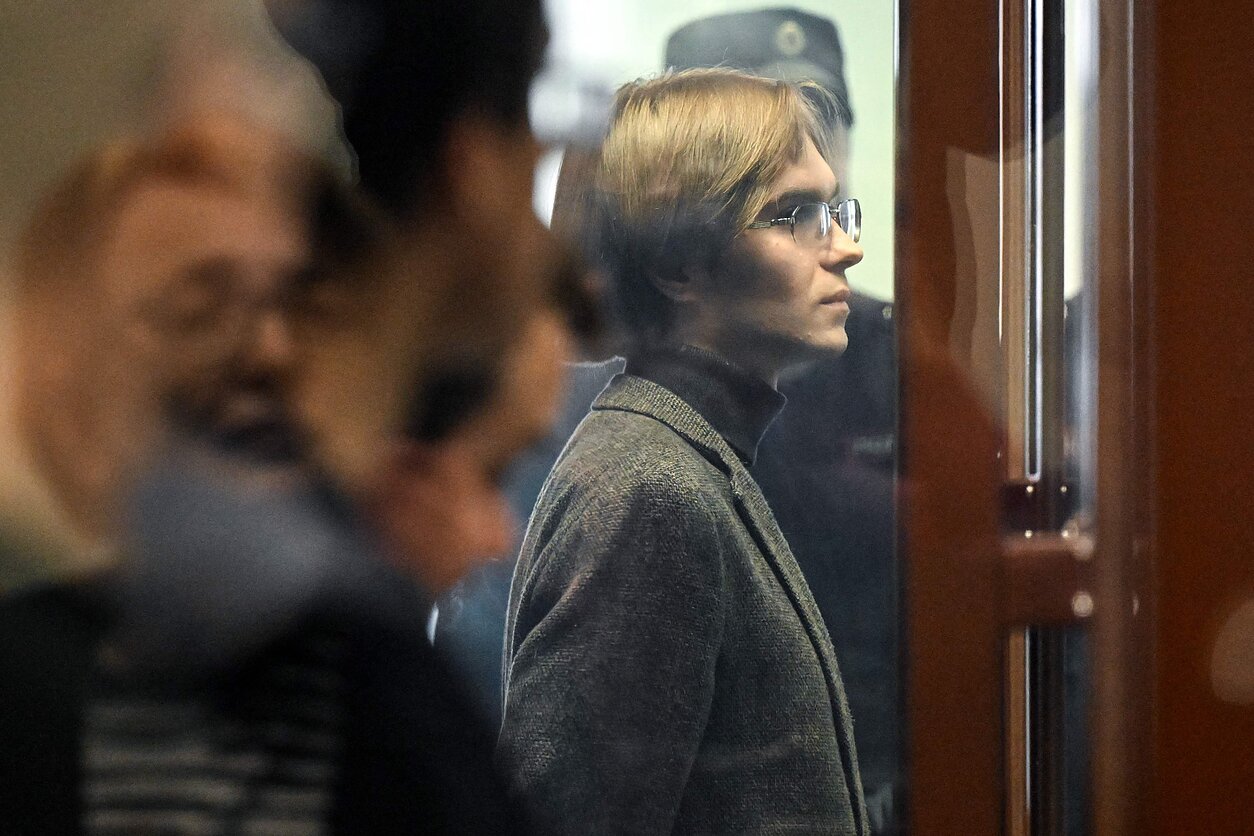 Rusijos teismas skyrė prieš karą nusiteikusiems aktyvistams įkalinimo bausmes Rusijos teismas skyrė prieš karą nusiteikusiems aktyvistams įkalinimo bausmes