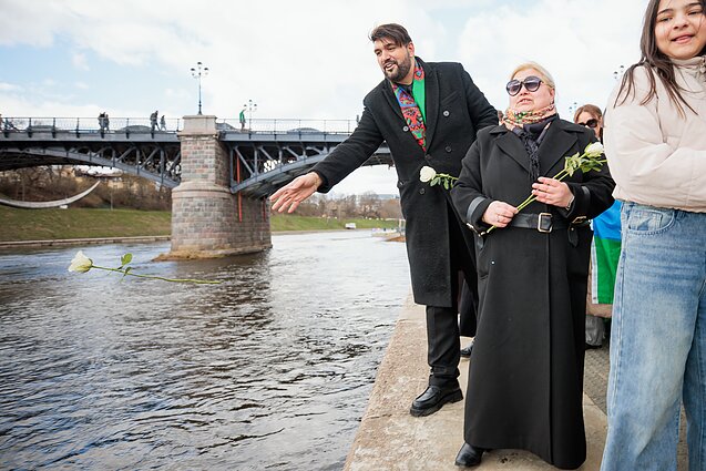 Minint Tarptautinę romų dieną, Vilniaus televizijos bokšte suplevėsavo romų vėliava Minint Tarptautinę romų dieną, Vilniaus televizijos bokšte suplevėsavo romų vėliava