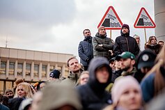Over 10,000 people protest in Vilnius against politicisation of LRT