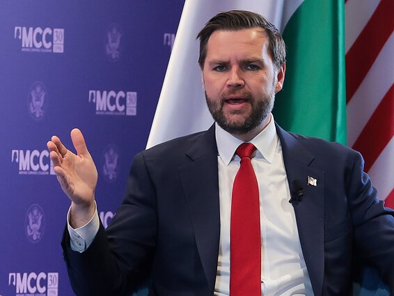 J. D. Vance`as J. D. Vance`as