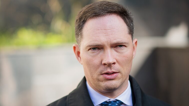 Vaitiekūnas dyzelino akcizo mažinimą vadina savalaike priemone: „Tai amortizuos kainas“