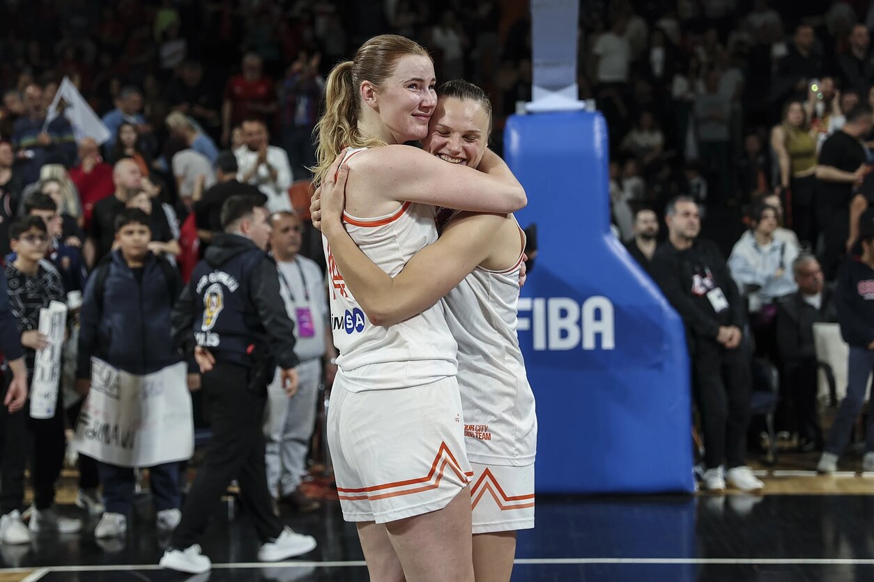 Eglė Šventoraitė ir Laura Juškaitė Eglė Šventoraitė ir Laura Juškaitė