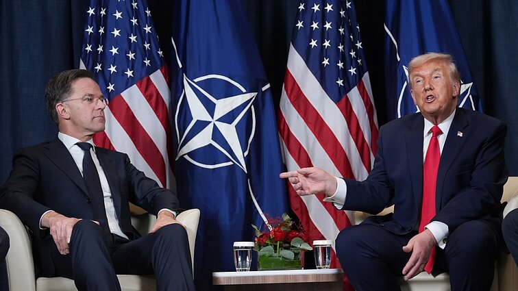 Po NATO generalinio sekretoriaus Rutte ir Trumpo susitikimo – JAV ultimatumas