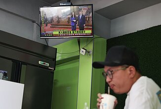 Per televiziją – Cheng Li-wun ir Xi Jinpingo susitikimas