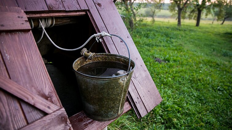 Geriate iš šulinio ir nesukate galvos? Specialistai perspėja – vanduo gali būti pavojingas