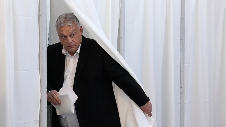 Vengrijos rinkimų naktis: Orbanas pirmą kartą per 16 metų gali netekti valdžios