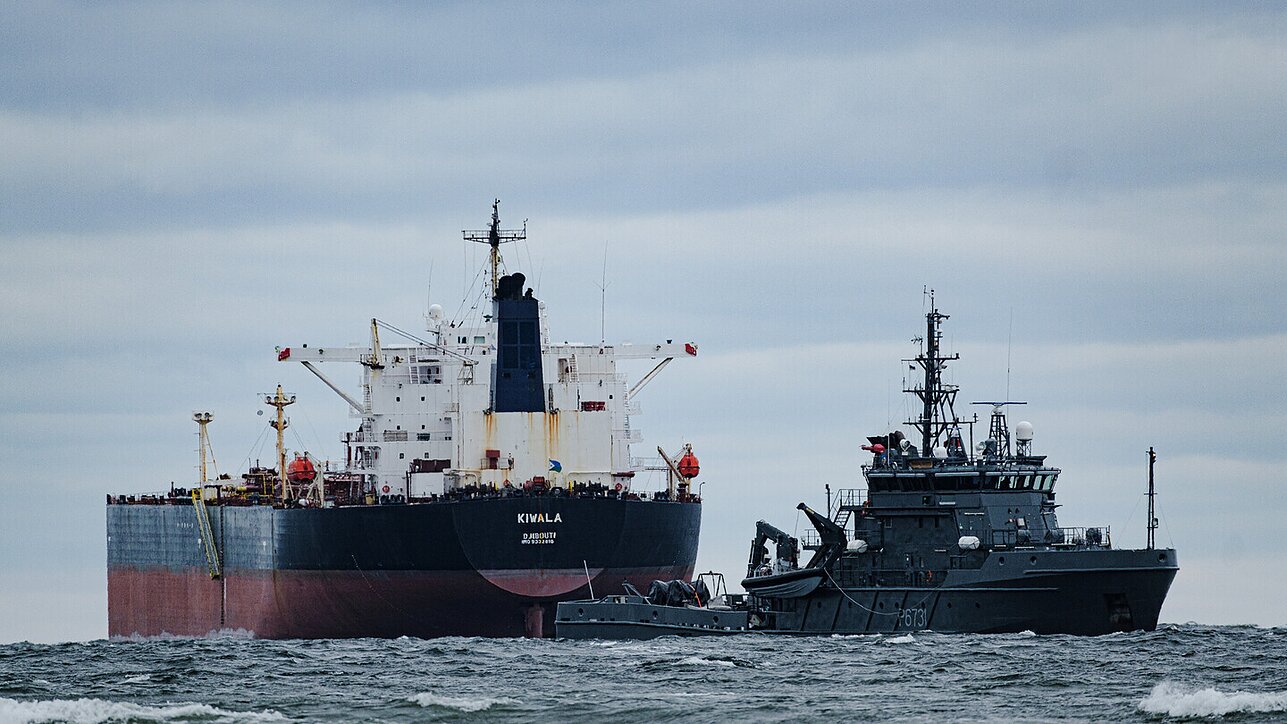 Rusijos šešėlinio laivyno laivas, kurį Estija sulaikė 2025 m.