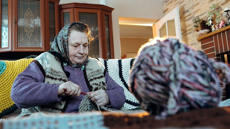 70-metė Stasė neteko regėjimo, bet ne optimizmo: turi rankas, kojos dirba – džiaukis