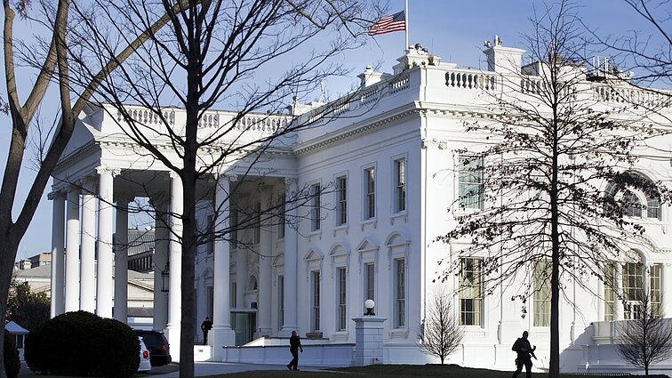 Blokados akivaizdoje – nauja perspektyva: Trumpas kalba apie derybų su Iranu atnaujinimą