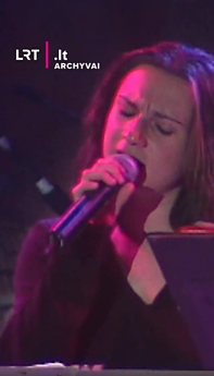 Balandžio 15 dieną gimtadienį švenčia Neda Malūnavičiūtė. Sveikiname!