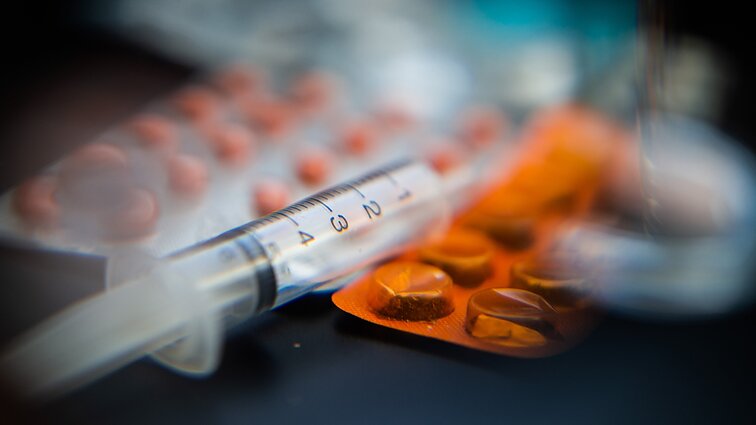 Gydytoja įspėja apie šešėlinės peptidų rinkos pavojus: žmonės daro eksperimentus su savimi