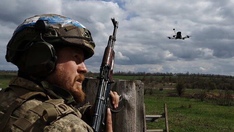 Įvertino Ukrainos proveržį karo pramonėje: lėmė įprastos ginkluotės badas