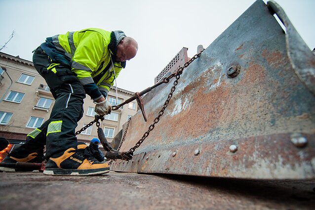 Buldozeris – protesto dėl LRT pataisų simbolis