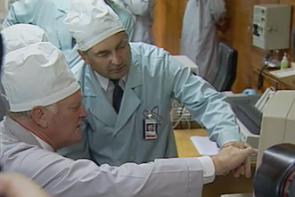 Algirdas Brazauskas lankosi Ignalinos AE, 1996 metai