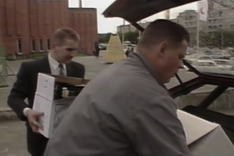 Policijos pareigūnų konfiskuotas neteisėtai parduodamas alkoholis, 1993 m.