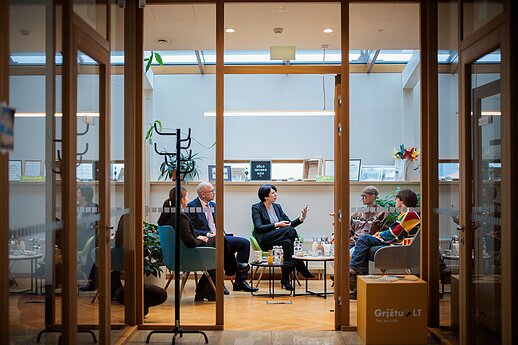 Lion Ceccah apsilankė Užsienio reikalų ministerijoje