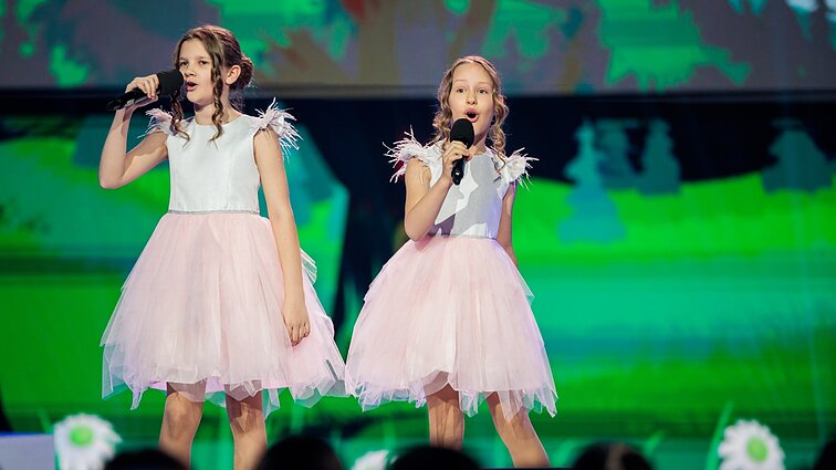 Dainų dainelė 2026. Lina Jaskonytė ir Atėnė Žibėnaitė – „Karveli burkuti“