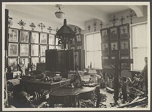 Liaudies taikomosios dailės eksponatai M. K. Čiurlionio galerijoje