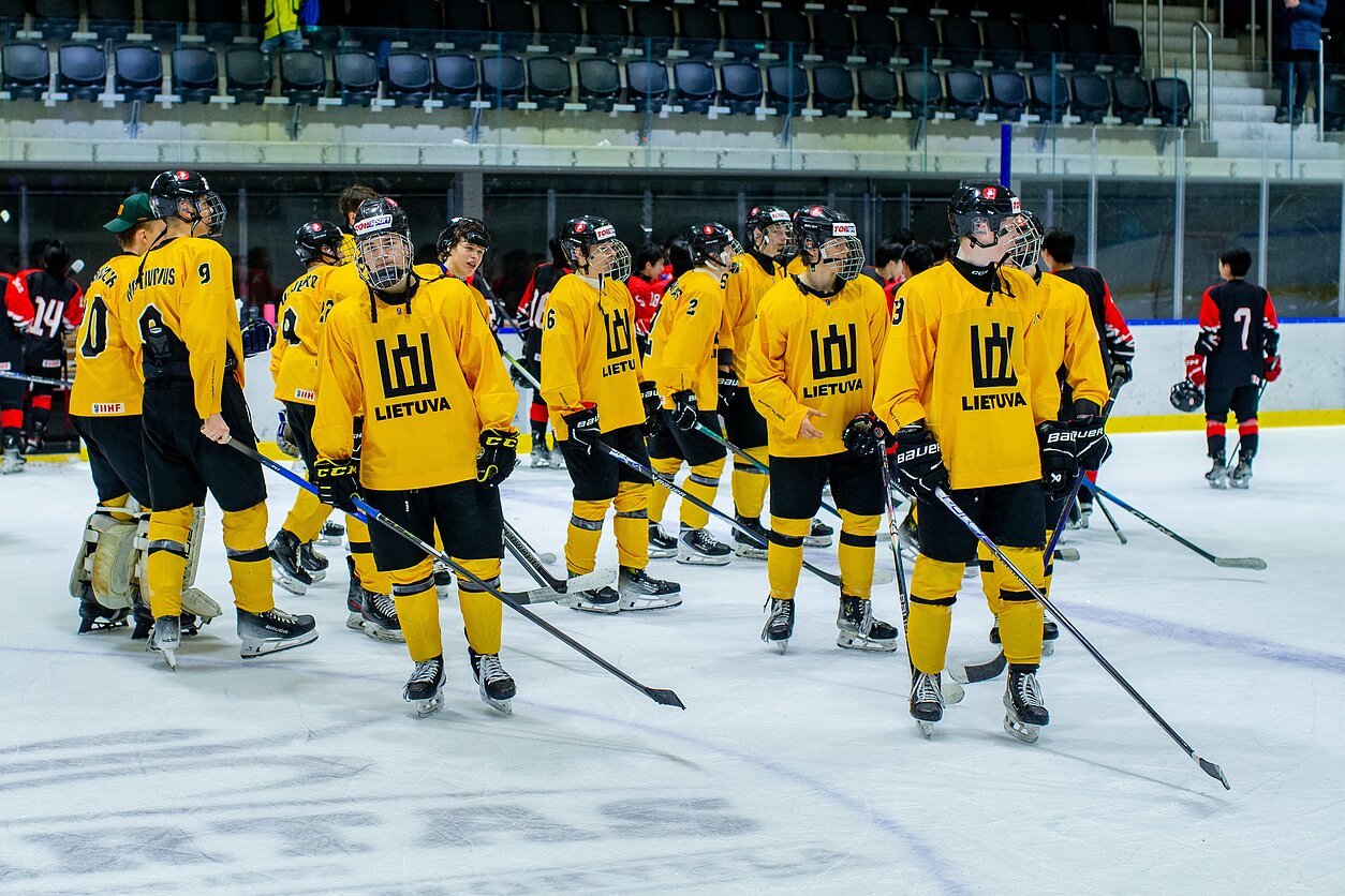 Lietuvos jaunių ledo ritulio rinktinė