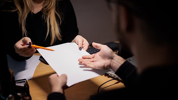 Ar testamentą galima parašyti ir virtuvėj? Advokatė paaiškino, kada toks dokumentas galios