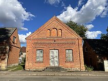 Pastatas Žeimelio centrinėje miesto dalyje