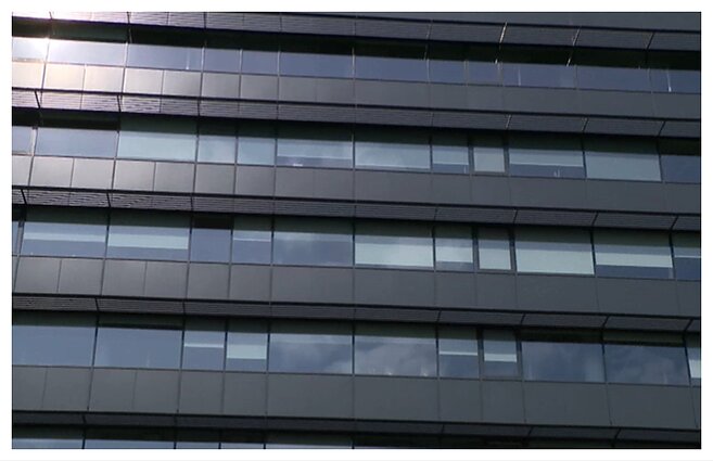 Vilnius rengiasi už 21 mln. eurų penkeriems metams išsinuomoti biurus, į kuriuos galėtų perkelti atnaujinamų mokyklų bendruomenes. 