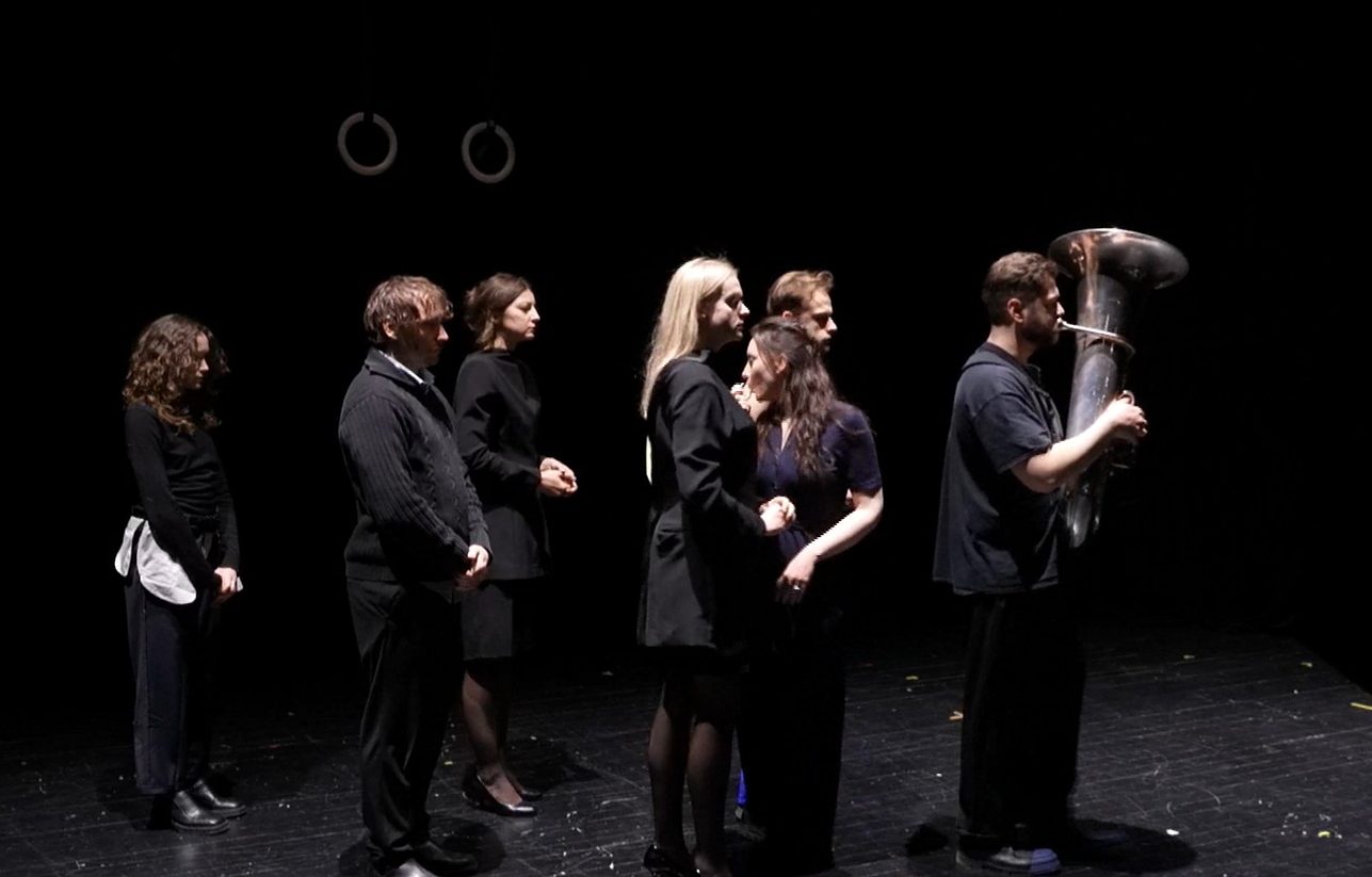 Režisierė Ambrozaitytė kviečia spektaklyje atrasti išnykusią raudų tradiciją