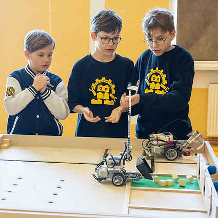 Lietuvoje surengtos pasaulinės robotikos varžybos „Robotics for Good Youth Challenge“ ir pasaulinės dronų varžybos „Aerial Drone Competition“