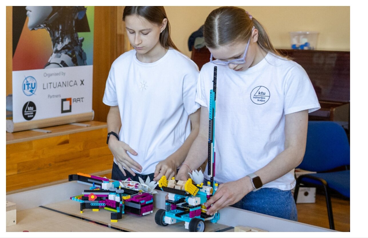 Lietuvoje surengtos pasaulinės robotikos varžybos „Robotics for Good Youth Challenge“ ir pasaulinės dronų varžybos „Aerial Drone Competition“